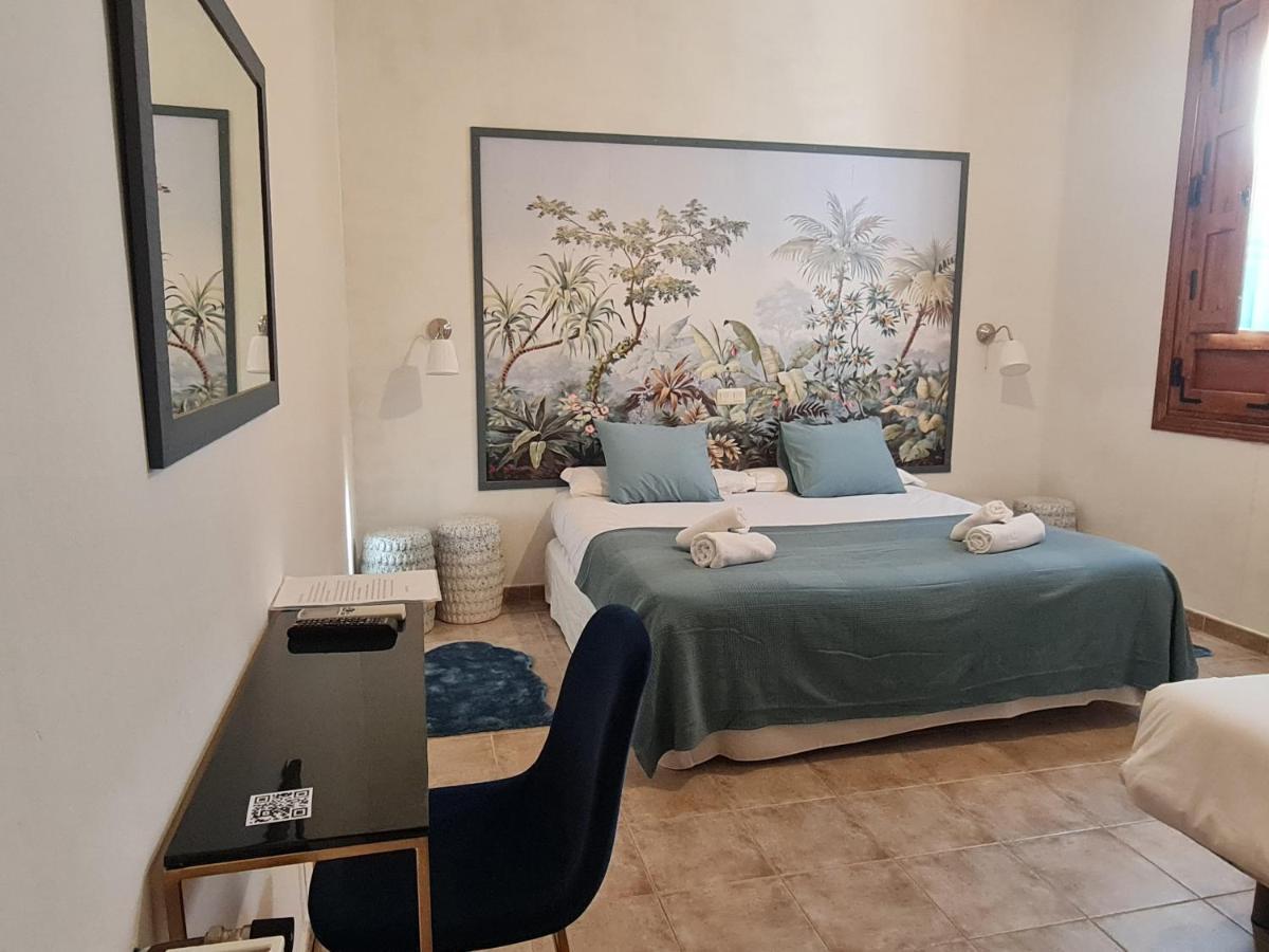 Hostal La Colonial Madrigal de la Vera Ngoại thất bức ảnh
