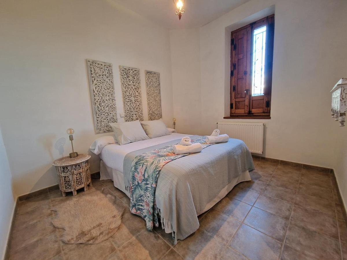 Hostal La Colonial Madrigal de la Vera Ngoại thất bức ảnh