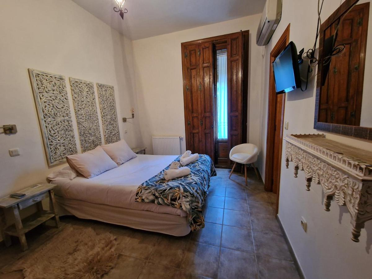 Hostal La Colonial Madrigal de la Vera Ngoại thất bức ảnh