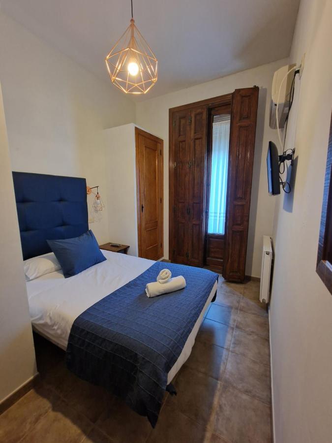 Hostal La Colonial Madrigal de la Vera Ngoại thất bức ảnh