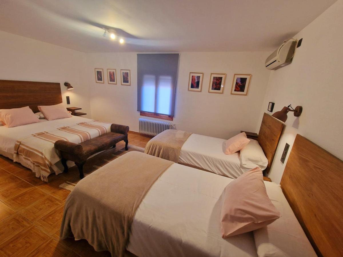 Hostal La Colonial Madrigal de la Vera Phòng bức ảnh