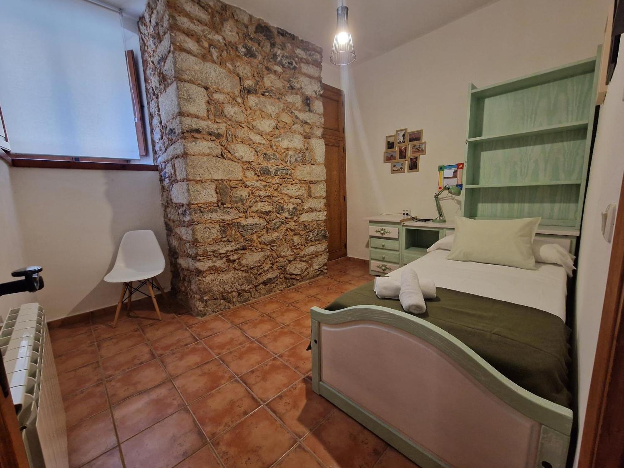 Hostal La Colonial Madrigal de la Vera Ngoại thất bức ảnh